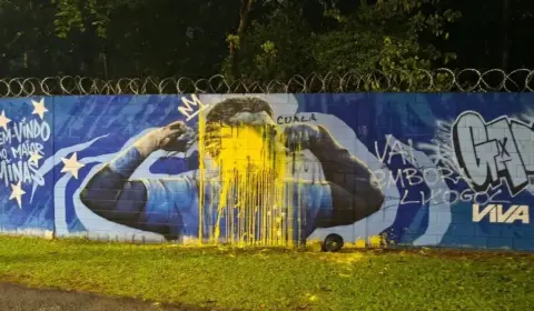 Mural de Gabigol no CT do Cruzeiro sofre vandalismo: ‘Vai embora, lixogol’