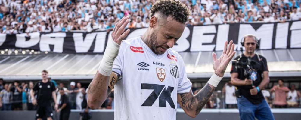 Neymar diz que precisou de ajuda psicológica e deixa futuro no Santos em aberto