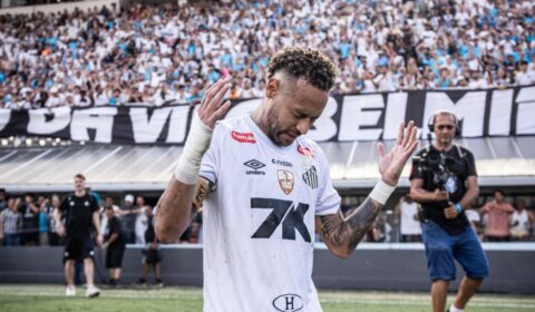 Neymar diz que precisou de ajuda psicológica e deixa futuro no Santos em aberto