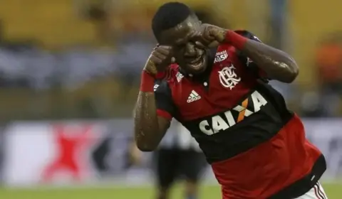 ‘Os 45 milhões de euros de Vini Jr. criaram um monstro’, diz jornal espanhol sobre o Flamengo