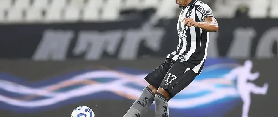 Palmeiras compra volante do Botafogo por R$ 33 milhões