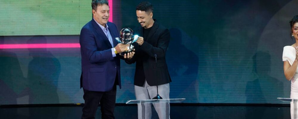 Pedrinho, do Cruzeiro, brinca com presidente do Fla sobre Arrascaeta