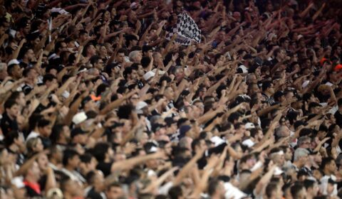 Punição a organizada já vale em Corinthians x Cruzeiro; Stabile reage