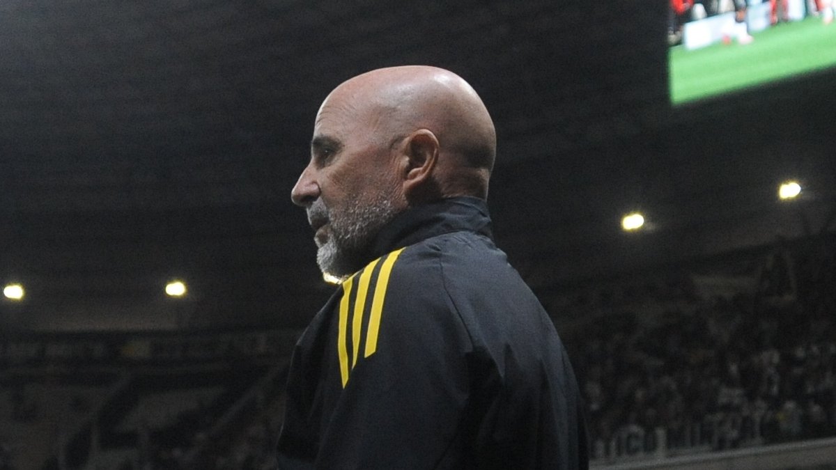 Sampaoli em ação pelo Atlético na Arena MRV (foto: Alexandre Guzanshe/EM/DA.Press)
