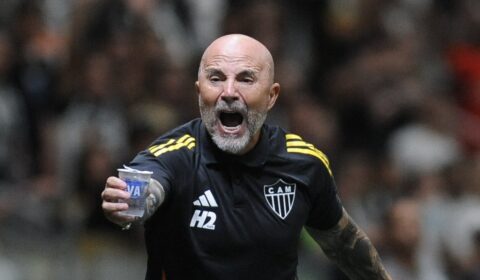 Sampaoli lamenta fase do Atlético: ‘A história do clube não merece isso’