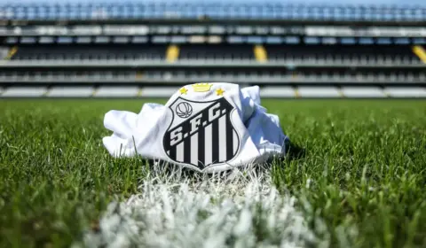 Santos instala gramado sintético no CT Rei Pelé; Neymar é feroz crítico da tecnologia