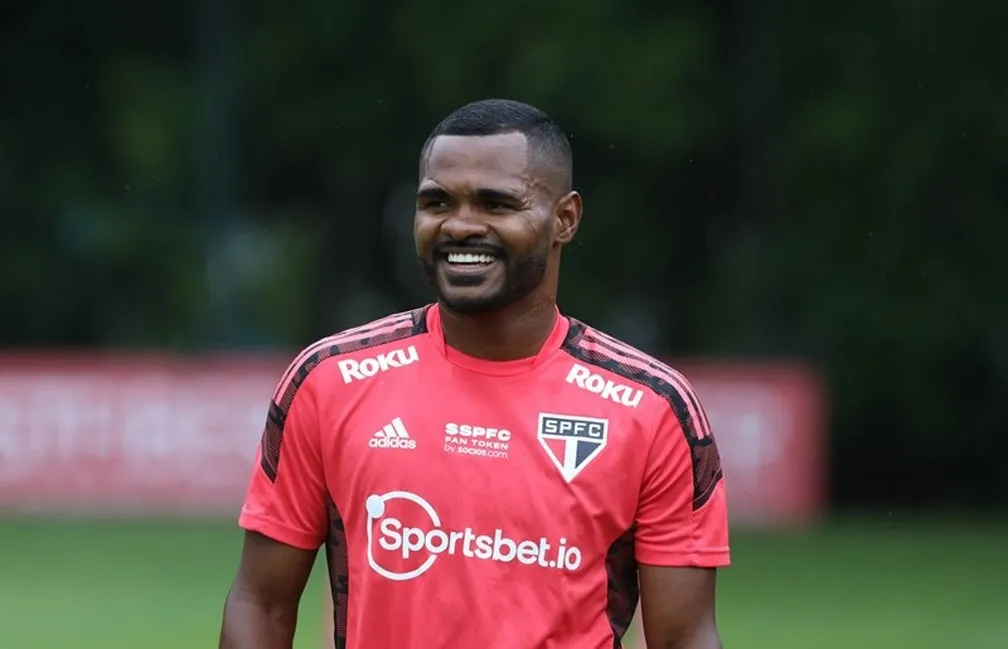 São Paulo faz acordo milionário com Nikão e encerra ação (Foto: Rubens Chiri / saopaulofc.net)