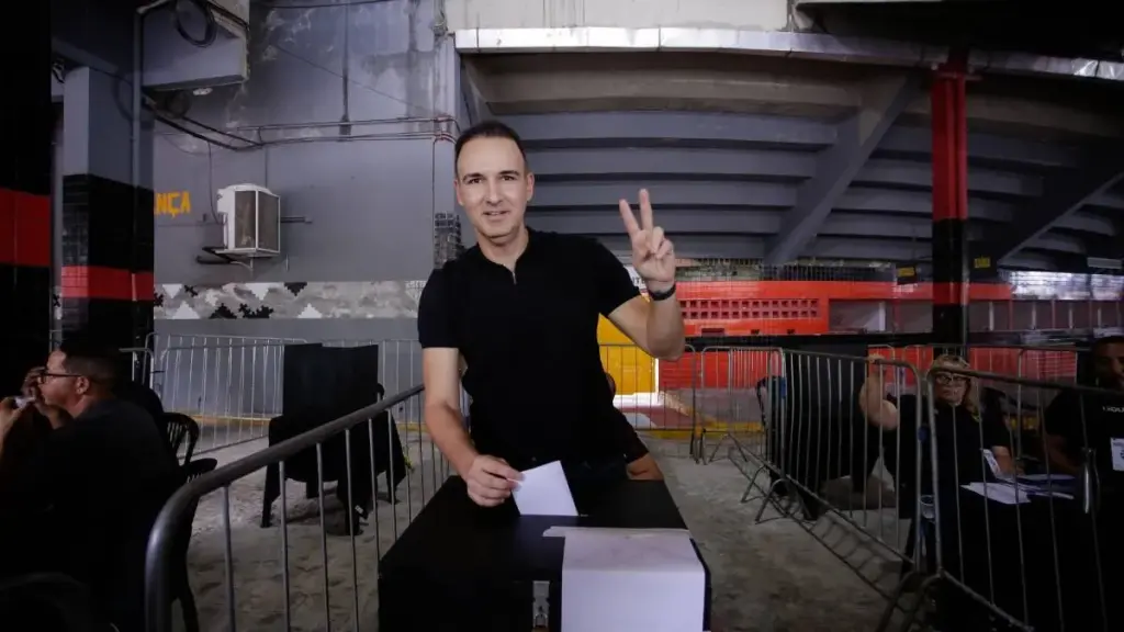 Sport define novo presidente após disputa apertada (Foto: Paulo Paiva/SCR)