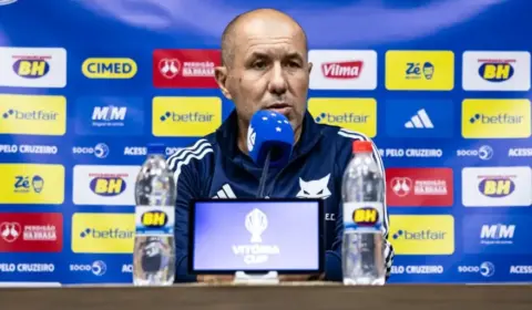 Técnico pede demissão e time eliminado na Copa do Brasil quer Tite