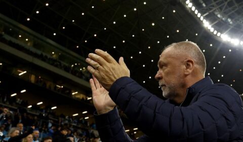 Técnico se despede de clube da Série A: ‘A bola é redonda, vai continuar girando’