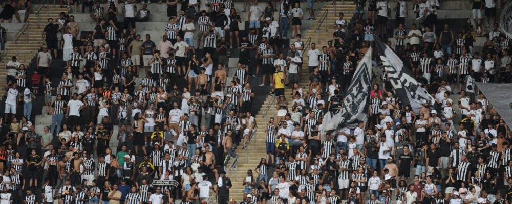 ‘Time sem vergonha’: Rony reage a protesto de torcedores do Atlético