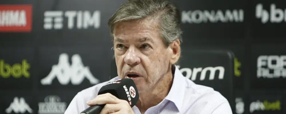 Torcedores do Vasco detonam ex-presidente em São Januário