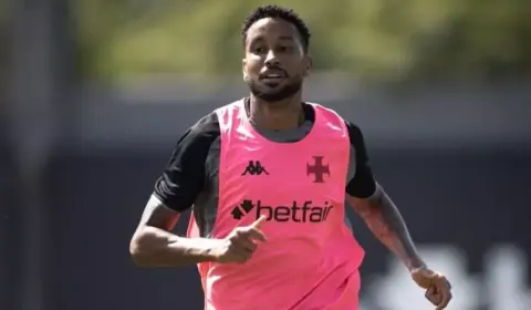 Vasco acerta a renovação de contrato de Jair por mais um ano