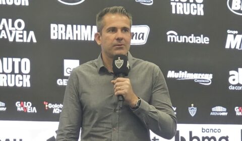Victor se despede do Atlético, relembra títulos e diz: ‘Até breve’
