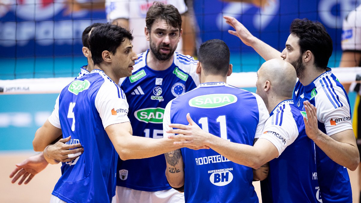 Cruzeiro comemora ponto sobre o Praia Clube na Superliga Masculina de Vôlei (foto: Agência i7/Cruzeiro)