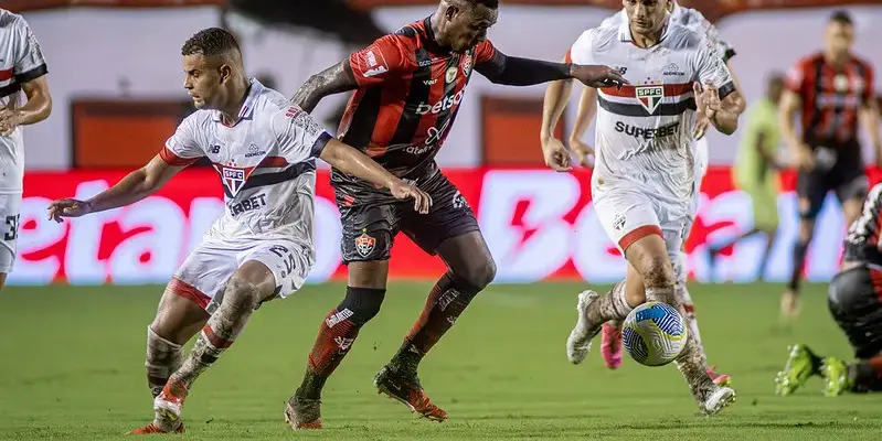 Vitória x São Paulo – Rebaixamento e briga por Libertadores em jogo