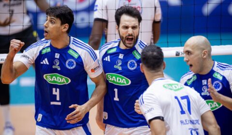 Vôlei: Oppenkoski brilha, Cruzeiro impõe 1ª derrota do Praia e vira líder da Superliga