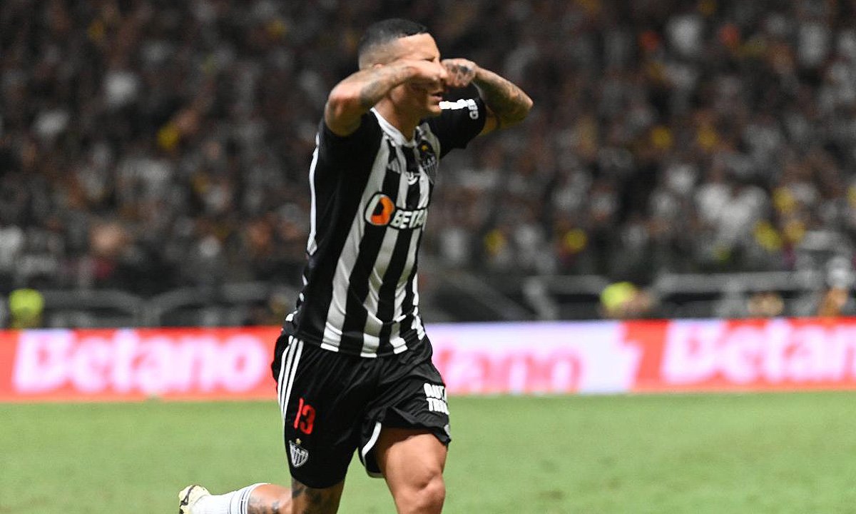 Guilherme Arana fez gesto de choro em celebração de gol do Atlético contra o Cruzeiro - (foto: Leandro Couri/EM/D.A Press)