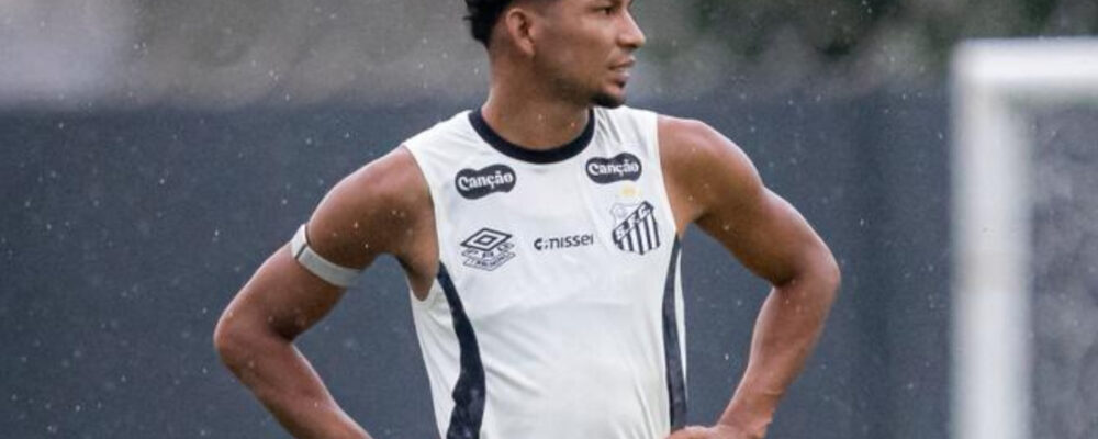 Após sair do Atlético, Rony se manifesta como jogador do Santos e cita Pelé