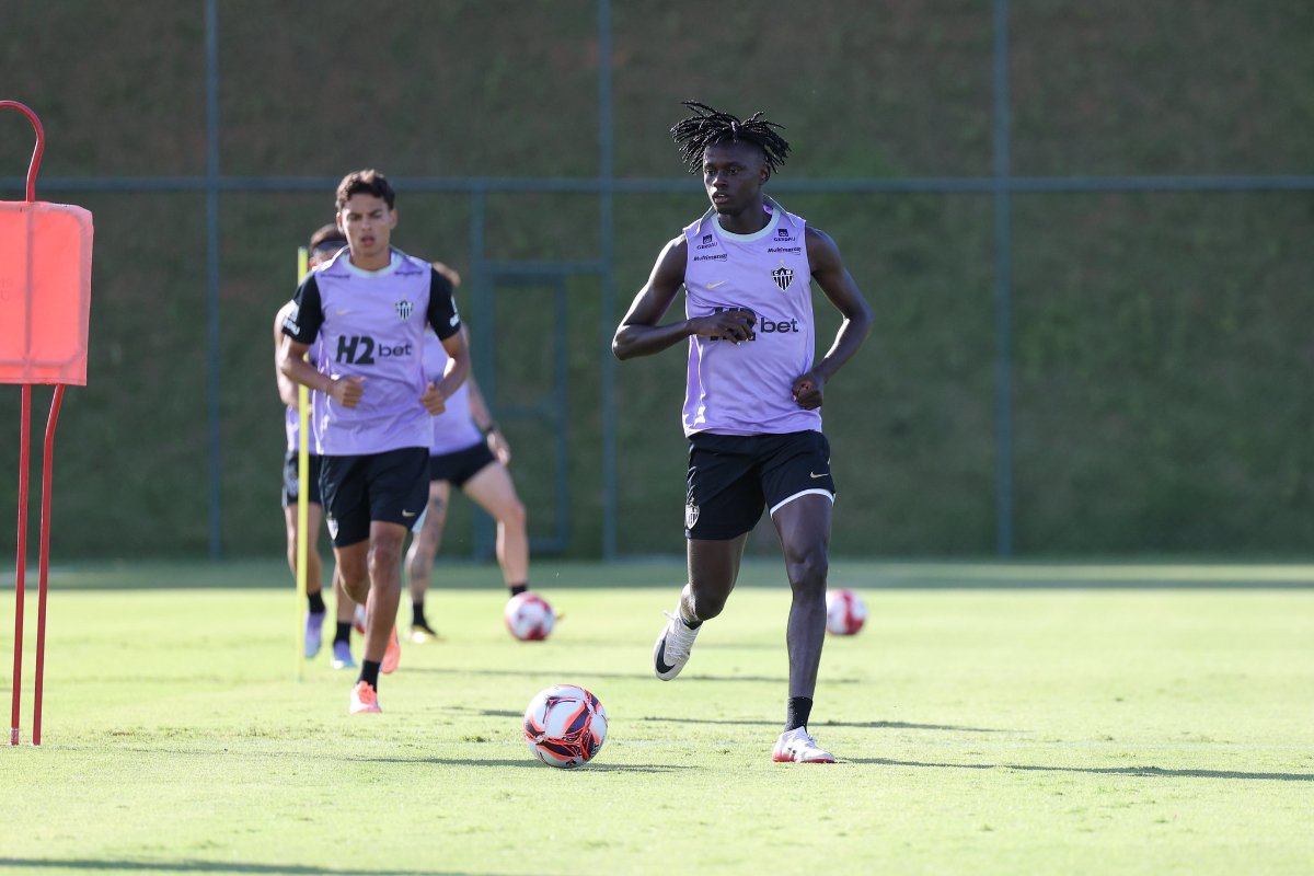 Mamady Cissé, um dos destaques das categorias de base do Atlético em 2025, que tem treinado com os profissionais neste início de ano (foto: Daniela Veiga/Atlético)