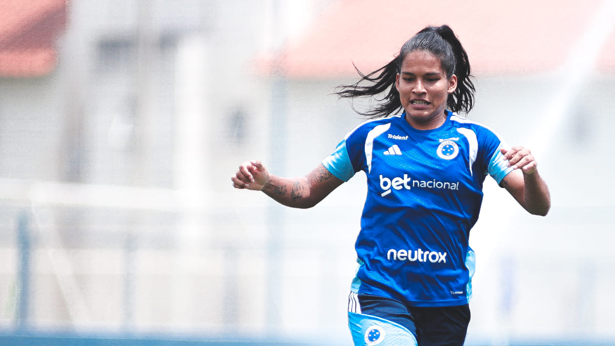 Marília, atacante do Cruzeiro, em treinamento na Toca da Raposa 1, em Belo Horizonte (foto: Gustavo Martins/Cruzeiro)