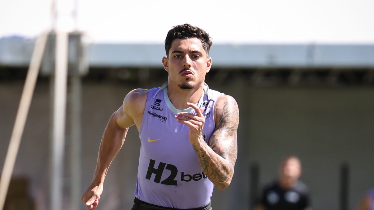 Cadu durante treino do Atlético na Cidade do Galo (foto: Daniela Veiga / Atlético)