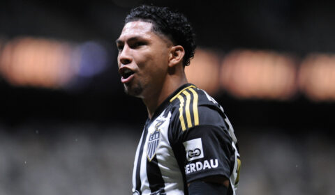 Atlético oficializa venda de Rony ao Santos