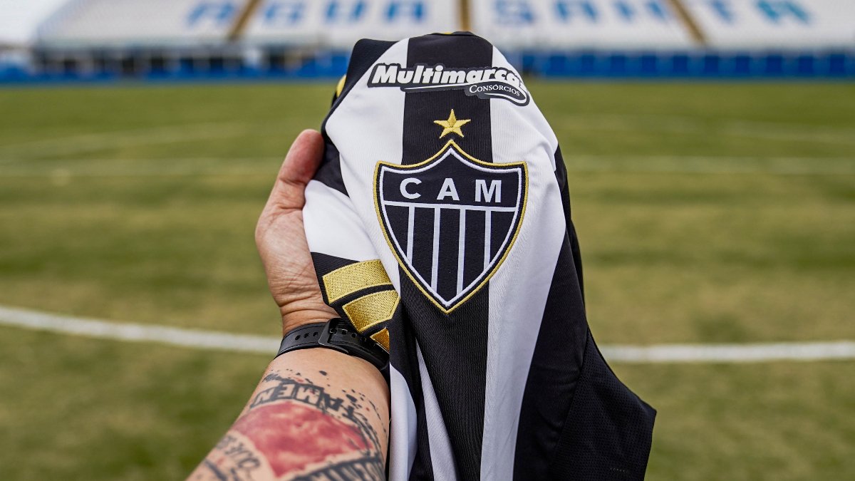 Escudo do Atlético (foto: Fabio Pinel/Atlético - 4/12/2025)