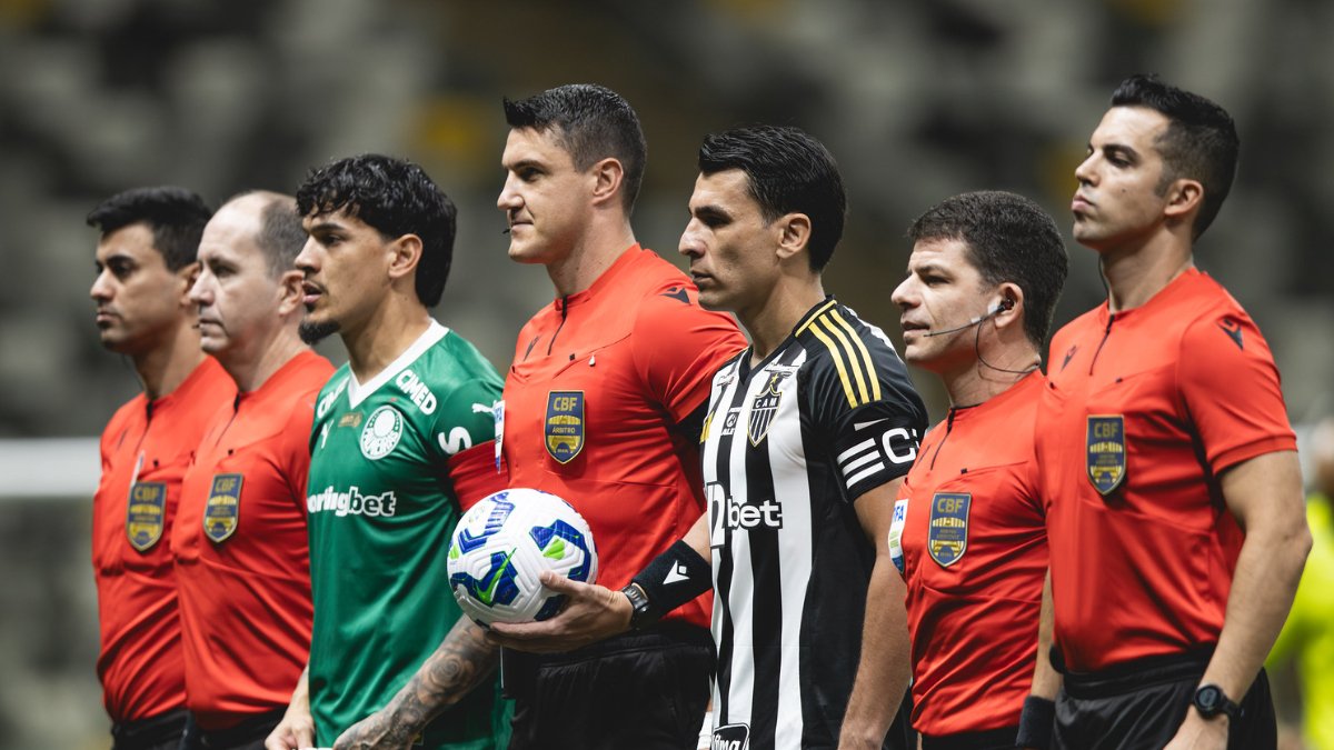 Gómez e Alonso antes de Atlético x Palmeiras na Arena MRV (foto: Pedro Souza / Atlético)