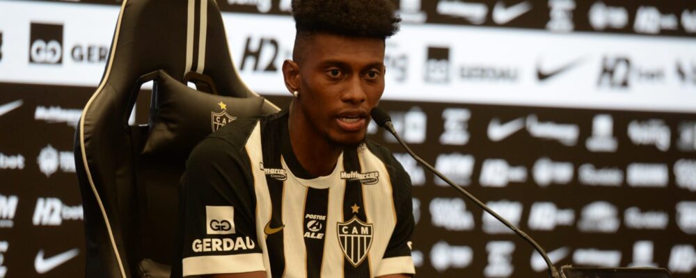 Cassierra explica como torcida do Atlético influenciou em negociação