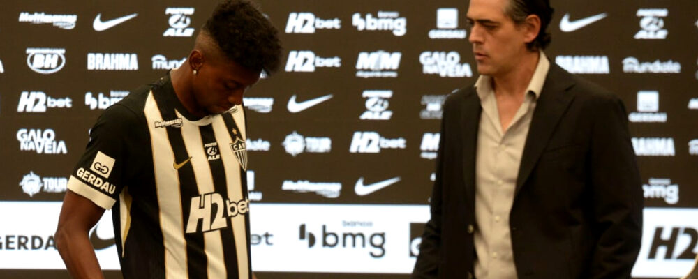 Bastidores: como Atlético driblou dois concorrentes e convenceu Cassierra e Zenit