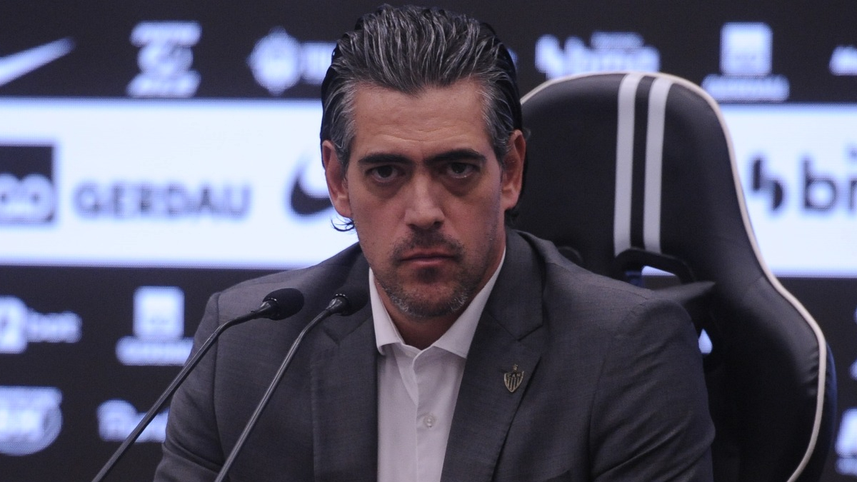 Paulo Bracks durante entrevista coletiva pelo Atlético (foto: Alexandre Guzanshe/EM/DA.Press)