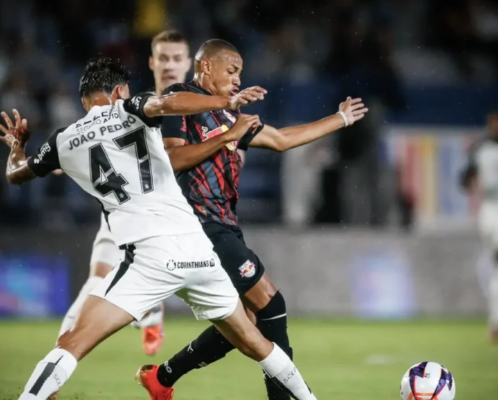 Bragantino passeia e impõe a primeira derrota do Corinthians no Paulistão