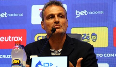 Após ‘série de consultas’, jogador pode deixar o Cruzeiro, diz diretor