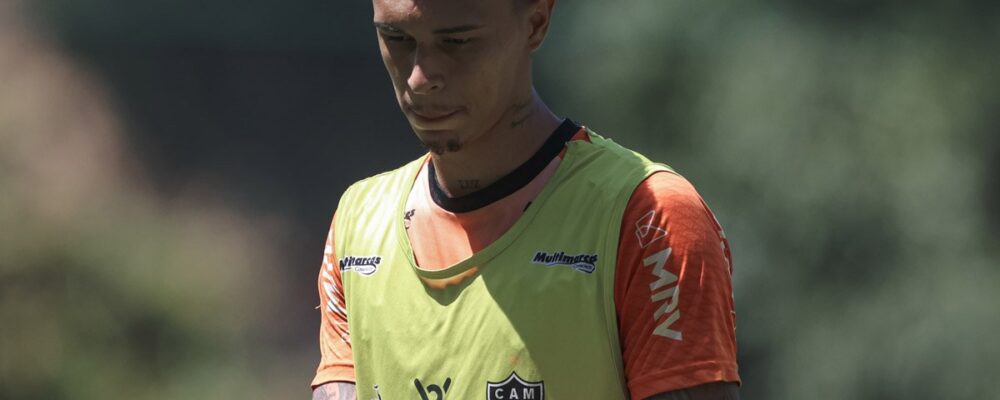 Clube da Série B contrata ex-zagueiro do Atlético punido por esquema de apostas