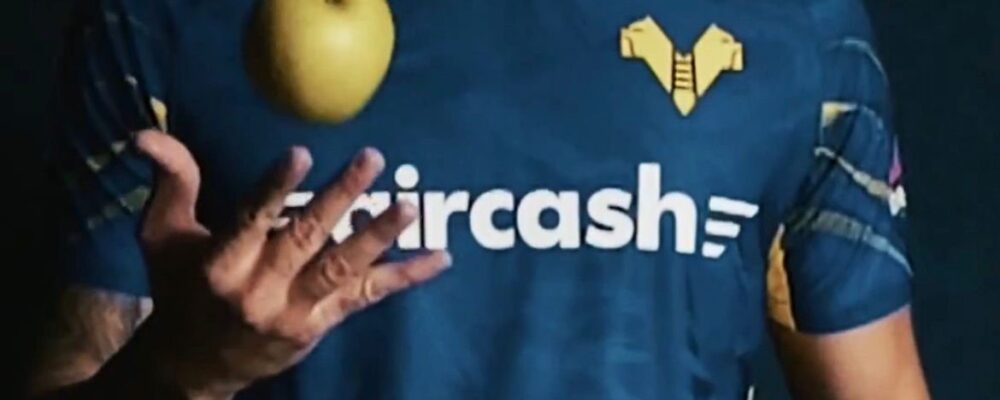 Clube europeu brinca com cientista histórico ao anunciar ex-Atlético