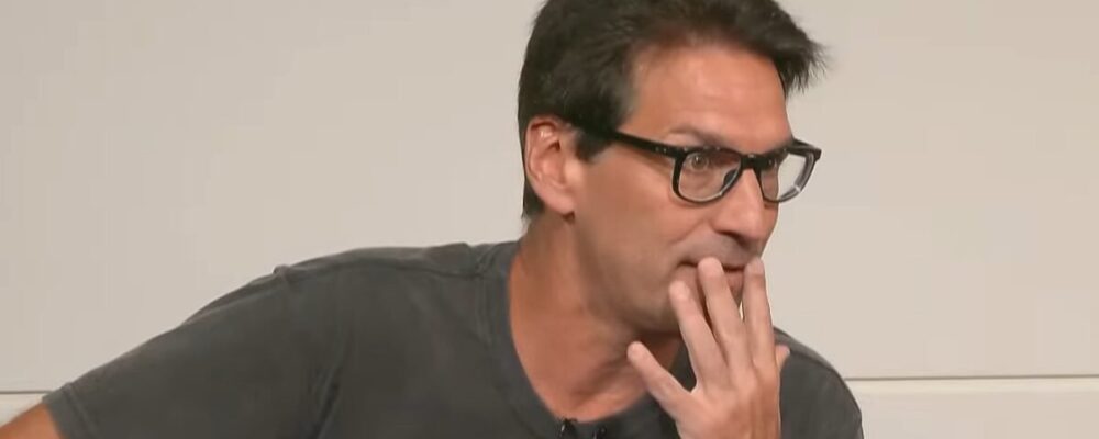 Comentarista diz qual contratação ‘cairia como uma luva’ no Cruzeiro