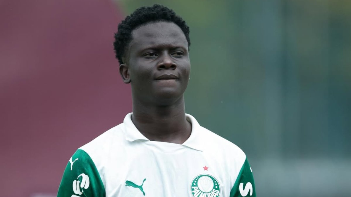 Koné Zie Mohamed, zagueiro marfinense do Palmeiras (foto: Reprodução Instagram do Palmeiras)