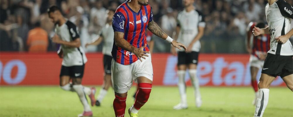 Corinthians leva virada do Bahia e começa Brasileirão com derrota