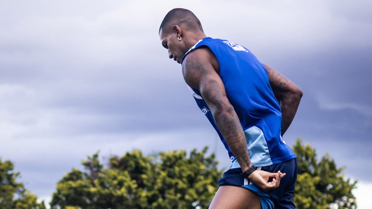 Walace, volante do Cruzeiro, em treinamento na Toca da Raposa 2, em Belo Horizonte (foto: Gustavo Aleixo/Cruzeiro)