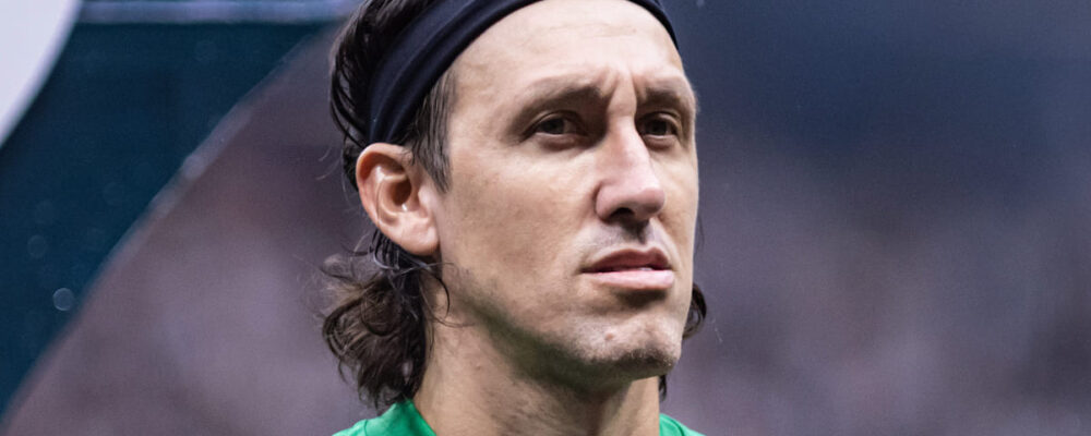 Cruzeiro: como Cássio consegue atuar machucado? Entenda lesão e tratamento