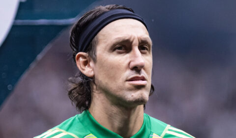 Cruzeiro: como Cássio consegue atuar machucado? Entenda lesão e tratamento