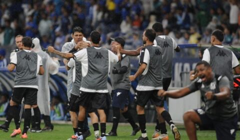 Cruzeiro conheceu a 2ª derrota para o Democrata em jogos no Mineirão