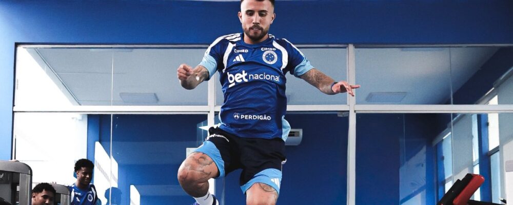 Cruzeiro divide elenco em dois grupos; veja quem já se reapresentou