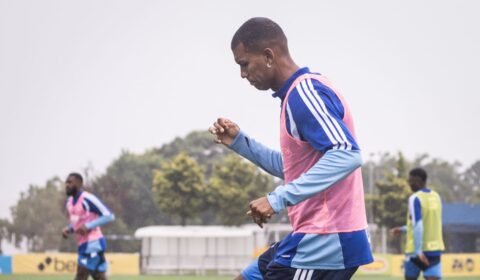 Cruzeiro: jogador comprado por R$ 36 milhões volta a ficar fora do banco e tende a sair