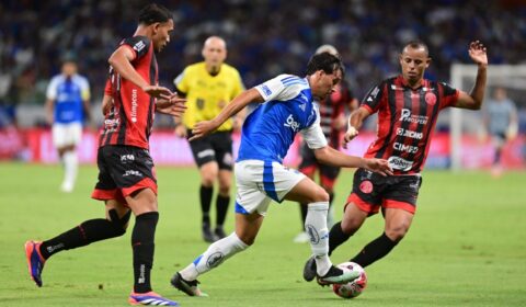 Cruzeiro leva dois golaços e perde para o Pouso Alegre na estreia de Tite