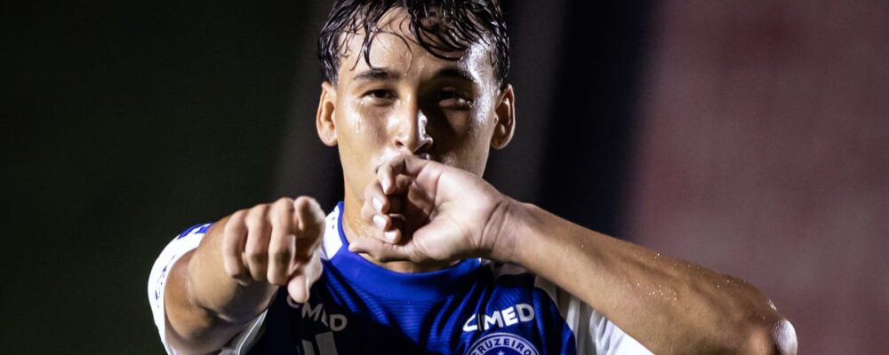 Depois de assistência, cria marca primeiro gol pelo Cruzeiro