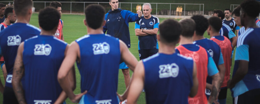 Diretoria do Cruzeiro cobra grupo após goleada e mantém confiança no projeto