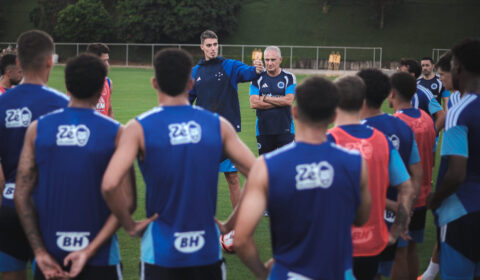 Diretoria do Cruzeiro cobra grupo após goleada e mantém confiança no projeto