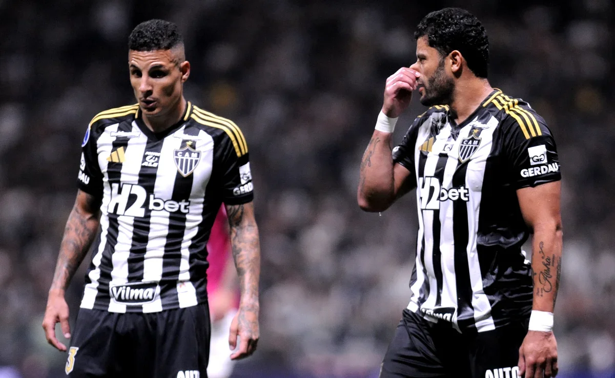 Guilherme Arana e Hulk em partida pelo Atlético (foto: Alexandre Guzanshe/EM/D.A. Press)